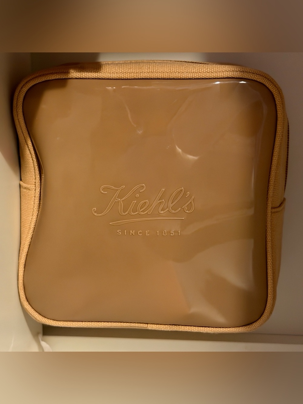 NWOT Kiehl's Logo Cosmetic Bag - Picture 1 of 1